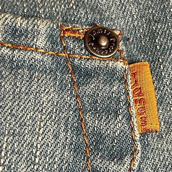 James Jeans,women size 26.NWT,light wash blue denim jeans, low rise,distressed - Picture 16 of 17